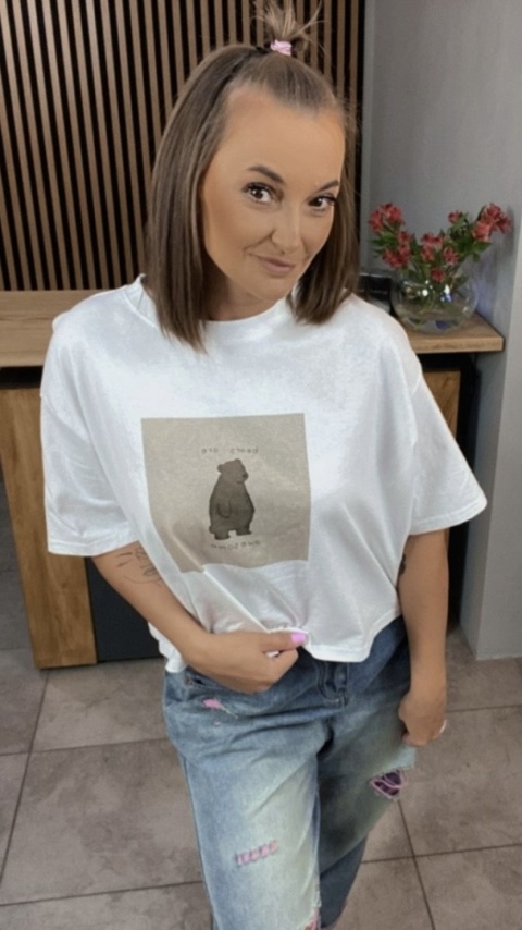 T-shirt damski „Bears are awesome” – biały oversize T-shirt damski „Bears are awesome” – biały oversize