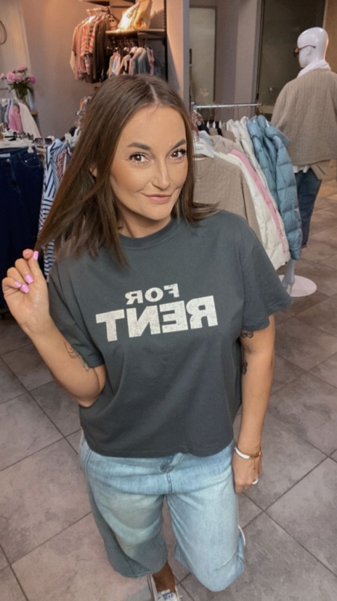 T-shirt damski “FOR RENT” – Grafit T-shirt damski “FOR RENT” – Grafit