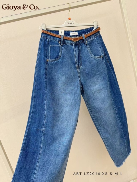 Jeansy Gioya raw edge Jeansy Gioya raw edge