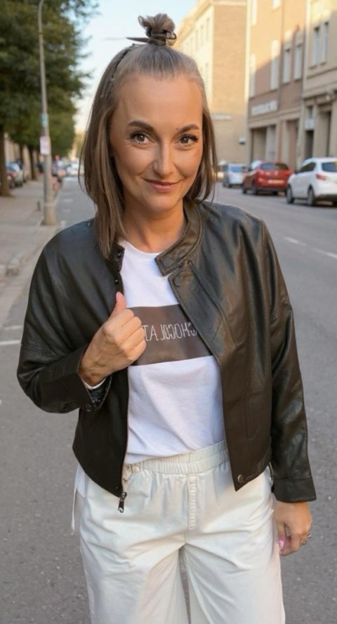 Kurtka z eko skóry Stójka z napą Czekolada