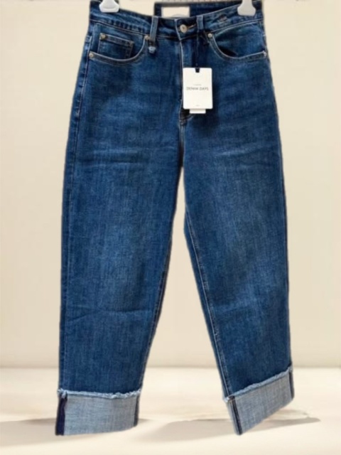 Jeansy Wiya Denim Days Mom fit podwinięte mankiety