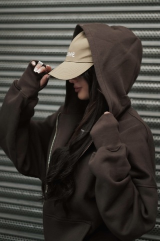 Bluza oversize z kapturem Lux – Lenoshka - Czekolada
