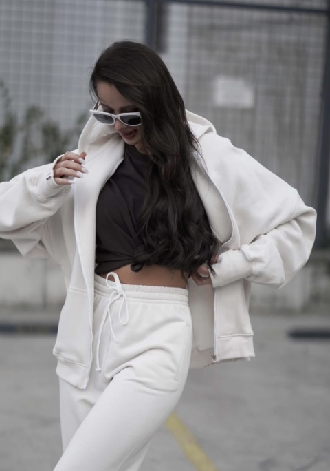 Bluza oversize z kapturem Lux – Lenoshka - Kokos Bluza oversize z kapturem Lux – Lenoshka - Kokos