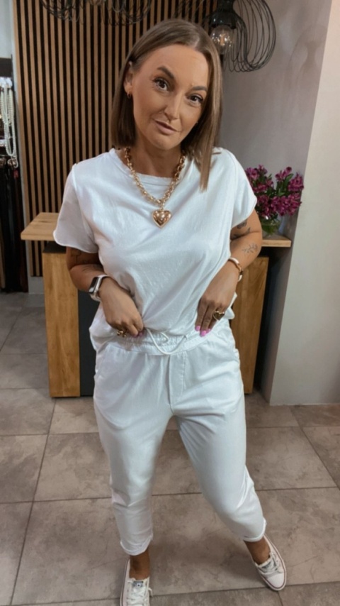 Spodnie dresowe z patką Wiya – Bianco Spodnie dresowe z patką Wiya – Bianco