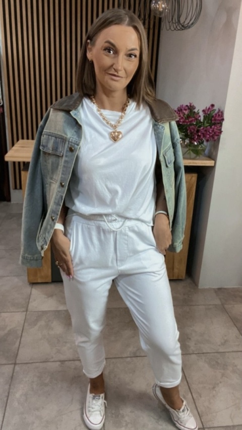 Spodnie dresowe z patką Wiya – Bianco Spodnie dresowe z patką Wiya – Bianco