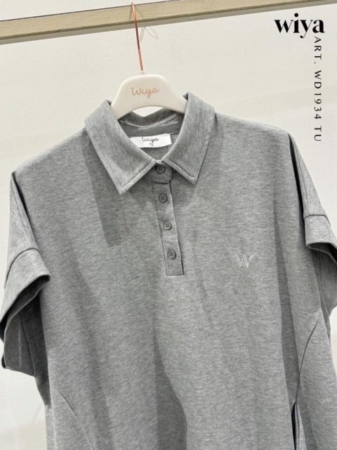 Sukienka Wiya z tkaniny typu Lacosta Gray