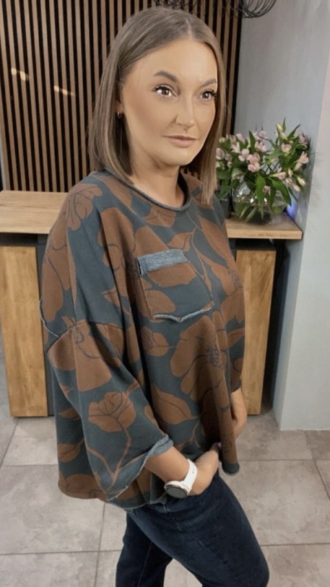 Bluzka oversize w kwiaty – Grafit z brązowym nadrukiem