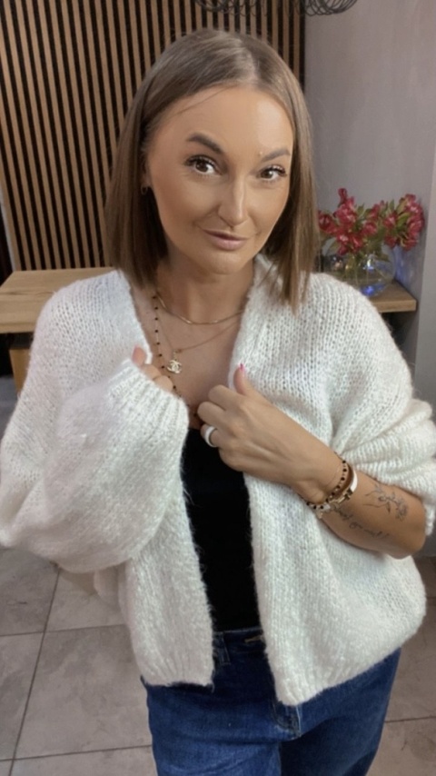 Krótki Kardigan CXL – Śmietanka