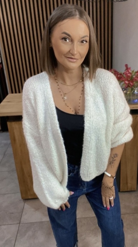 Krótki Kardigan CXL – Śmietanka