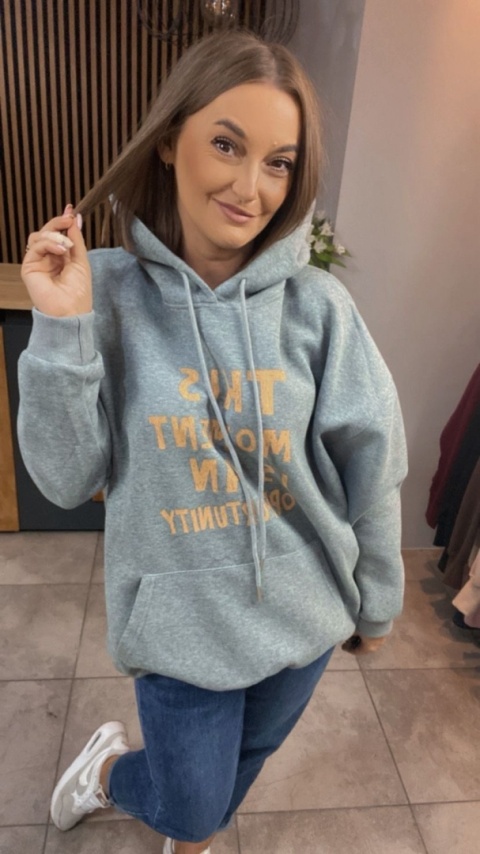 Bluza oversize z kapturem – „This Moment is an Opportunity” - Szary Melanż