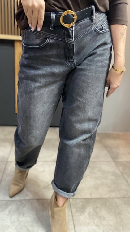 Jeansy Uiuj Banana Fit – UBA 317-1