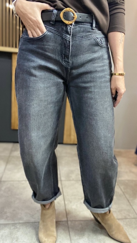 Jeansy Uiuj Banana Fit – UBA 317-1