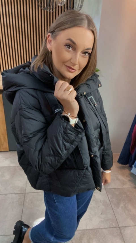Kurtka z naturalnym puchem – model Aspen Czarna