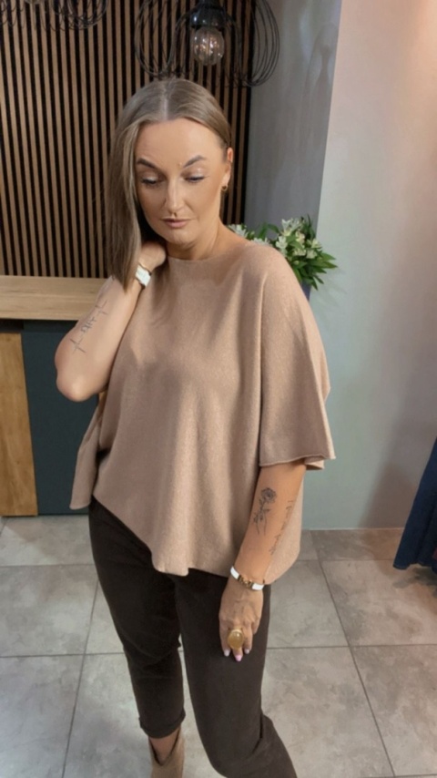 Sweter dzianinowy oversize E-WOMAN - Camel